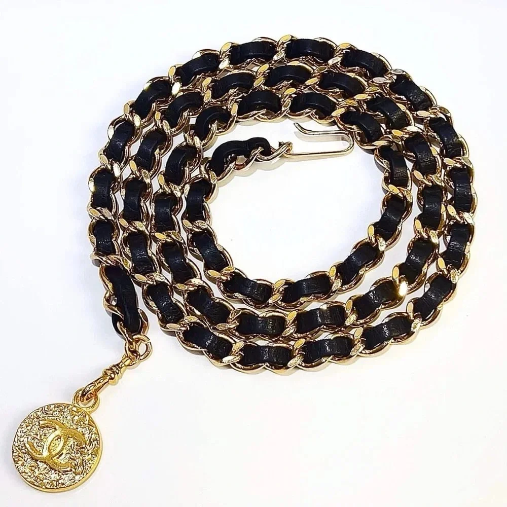 Authentic 1982 CHANEL vintage black leather single chain link belt 90cm
